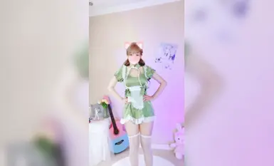 Video ambang keahlian baharu Duo Comel (Xiao Xian Yun'er) pada bulan November