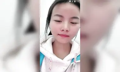 Pelajar sekolah tulen ~ [Baru 18] mendedahkan payudaranya di dalam kelas ~ membuat janji temu dengan lelaki kaya! (2)