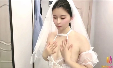 糖心vlog 女神【司雨】劇情性愛實錄 首次和粉絲線下約炮做愛做新娘