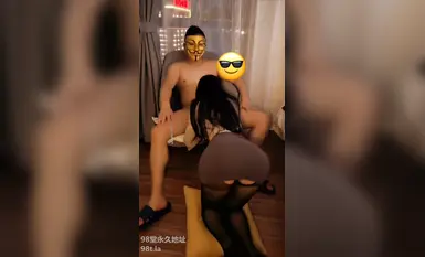 Libu-libong tao ang sumasamba sa dakilang diyos na "Pirate Captain", ang pinakabagong mainit na pribadong shoot noong Enero_Ang pinakamahusay na diyosa ay sumakay nang ligaw_Cum sa loob at labas ng floor-to-ceiling window_HD 1080P bersyon 1 (5)