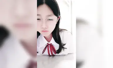 2024年12月新人学生妹【小肉肉】，一股清流，眼镜反差嫩妹，让人眼前一亮，初恋风纯欲脸大尺度全脱！ (2)