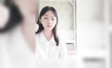 2024年12月新人學生妹【小肉肉】，一股清流，眼鏡反差嫩妹，讓人眼前一亮，初戀風純欲臉大尺度全脫！ (3)