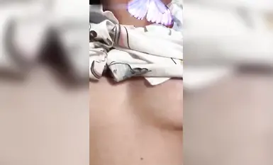 [Mother-child incest 22 minutes exciting video leaked] Direktang pumasok sa kwarto ng ina "Gusto mo pa ba ito?"