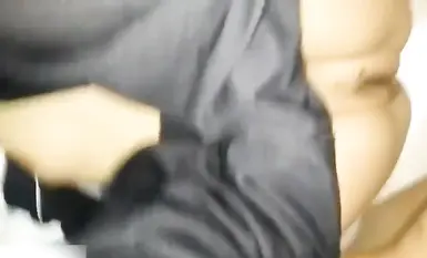 山东重金约操处女学生妹，逼毛都还没长齐的妹妹穿着校服被摁着强上内射