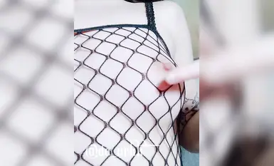 Sobrang lambot, dalisay at magandang munting engkanto [I accidentally squirted] Masyadong sensitive ang maliit na puke at maraming tubig ang pumulandit matapos ko lang itong himas-himas gusto ko na mapuno ng malaking titi ni daddy ang puki (2)