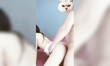 부드럽고 부드러운 보지의 측면 침투