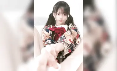 【玉足蘿莉風嫩妹】，可愛雙馬尾，露臉小美女【要要餓暈了】推特福利，自慰口交足交，性愛，小母狗屬性拉滿 (5)