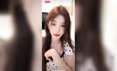 Douyin で上映された何千ものビデオは、露出と露出を目的としており、美容ビデオと福祉ビデオの小さなコレクションです (35)