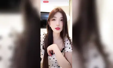 Douyin で上映された何千ものビデオは、露出と露出を目的としており、美容ビデオと福祉ビデオの小さなコレクションです (35)