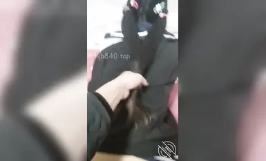 海角亂倫大神【19歲女兒】女兒說跟她男朋友做就是穿的這個白襪，讓我獸欲大發，莫名刺激
