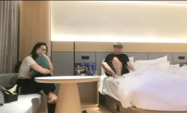 杏吧 - 最近泡良成果，清纯大三学妹，酒店啪啪尽情享用良家诱人胴体