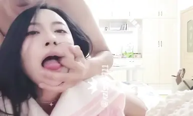 Ang aking puke ay binastos ng ibang lalaki, at siya ay nagbulalas sa aking bibig at nilunok ito (1)