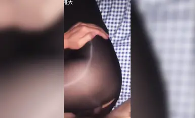 Ang pinakahuling kabit na lalaki na nanligaw sa kanyang asawa noong Enero 2025 [Taoyao] ay nakahanap ng isang solong lalaki na may malaking titi at isang asno, at binastos ang kanyang asawa sa iba't ibang posisyon hanggang sa siya ay mabaha ng puting 