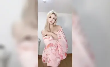 Người dẫn chương trình gợi cảm Kuaishou [Xiao Lingdang] cô gái nổi tiếng trên mạng có giá trị cao được trả tiền để khiêu vũ gợi cảm trong khoang hạng nhất (14)