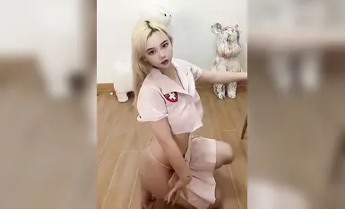 Kuaishou sexy anchor [Xiao Lingdang] high-value internet celebrity girl binayaran ang first-class cabin sexy dance (16)