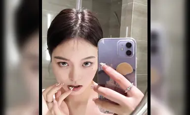 超美顏值反差大學生與男友性愛自拍流出，豐臀騎乘 深喉跪舔 清純小女友被肏出白漿 淫聲盪語極度淫騷！原著未流出版