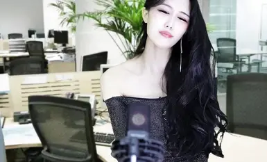 NetEase CCセクシーキャスター[白耀耀]スタンドアップコメディ[白秘書の昇進] 2Kオリジナル品質、自主監督自演、大胆トーク、上司を誘惑、小道具オナニー（2）