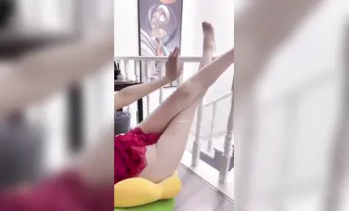 【TikTok】สาวใหญ่ถุงน่องสูง "ทะเลสีฟ้า" ช่วยตัวเองในช่องคลอดอย่างใกล้ชิด 6V_คำพูดหยาบคายคอยยั่วยวนช่องคลอดของเธออยู่ตลอดเวลา (2)