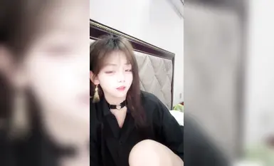 顶级颜值反差婊，下海大秀直播，酒店开房被大哥无套猛干(2)