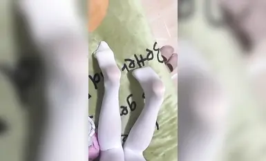 Gumastos ng malaking pera ang lokal na tyrant brother para i-customize ang isang high-value at perfect body little bitch, black and white stockings at high heels masturbation (1)
