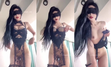 [No slut, no money] Malaking tits, custom black stockings, high heels, footjob, masturbation, squirting (21)