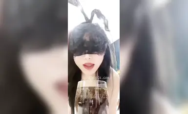 【不騷不要錢】巨乳定製黑絲高跟足交自慰噴水 (23)