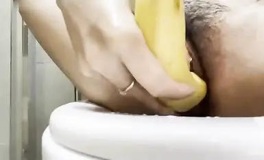 Kumpulan pelacur terpilih melancap, dengan rintihan dan rintihan yang berterusan semasa orgasme Adakah ini masih dongeng kecil yang biasanya tinggi dan gagah? (3)