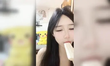 สาวสวยหน้าคมโชว์ลีลาเซ็กซี่โชว์นมขาวเต้นยั่ว (2)