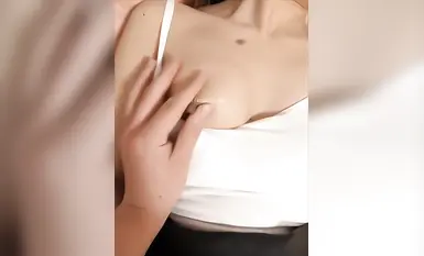 高顏值小情侶自拍泄密，無套啪啪，口交深喉，黑絲足交看點超多