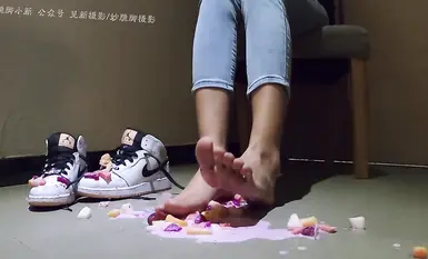新しい写真をご覧ください素晴らしい鮮明な足アマチュア学生足モデル足フェチストッキング綿ソックス裸足ショーコレクション2（6）