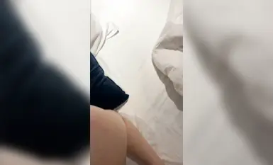 광동 xx 대학의 23세 B컵 학생인 황희는 모든 종류의 섹스 토이를 좋아하고 주인의 말을 잘 듣는다.