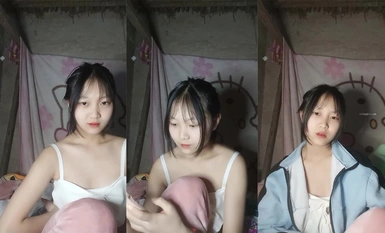 Một nữ sinh trông trong sáng đang phát trực tiếp một chương trình trong ký túc xá của mình và cô ấy trông thật dễ thương (2)
