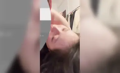 Gadis muda yang cantik [caihuaxiaothief] adalah jalang kecil yang dipelihara oleh tuannya, air suci yang terdedah (8)