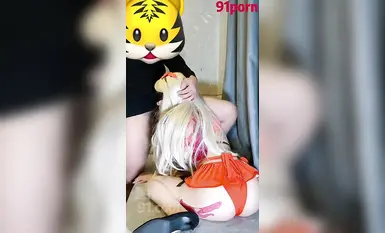 Cos可爱女仆演绎白虎吸精大法_上位榨汁滴嗒精液垂入眼帘_高清原版
