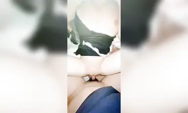趁女友看H漫后入白虎饱满阴户爆射滚烫精液_真实感受性交美妙快感