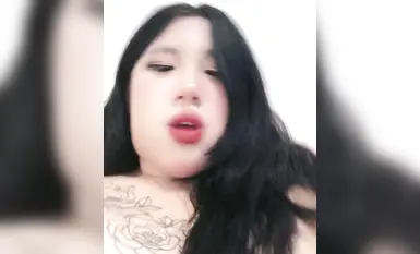 Masiglang babae, gusto kong maging alipin para sa masiglang batang lalaki.
