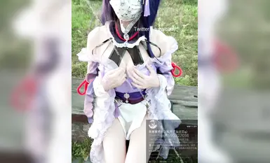 투자이베이비는 물뿌리기를 좋아해요 (투자이베이비) 썬더제너럴은 스프레이건을 들고 걸으면서 물을 뿌려요