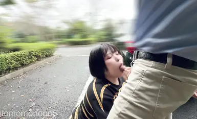 fc2-ppv-4640029 户外长筒袜全裸暴露性爱影片！中出后浓稠的精液滴到丝袜上