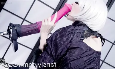 Ksucolt-NieR: Automata cosplay, cabar dua batang kuda palsu