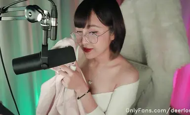 萬狼求檔OnlyFans斯文眼鏡反差小姐姐【deerlong】私拍合集,極品中的極品天生的肉便器,純情少女展現精湛口活兒口爆吞精 (17)