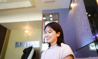 FC2-PPV-4496728 [未经审查] 来自 SNS 的应用程序。超级可爱的妻子在中出性爱中潮吹并射精