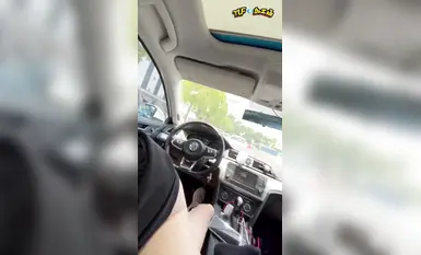 【淫趴户外露出反差母狗】车震