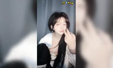 Beautiful girl goes to the sea, unprotected creampie, masturbation, urination (2)