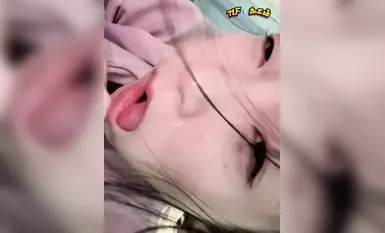 【淫语勾引反差婊】反差护士装发骚