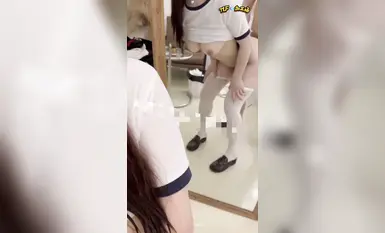 [สาว M คอนทราสต์ด้านบน] กลับสู่หน้าอกใหญ่