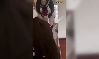 [Gadis M kontras atas] Kemasukan belakang pembantu rumah