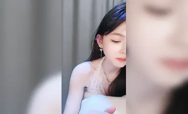 Mới nhất vào tháng 3 năm 2025, nữ thần Internet Douyin đi biển [Tiểu Miêu] xinh đẹp đến mức bạn chắc chắn sẽ yêu ngay từ cái nhìn đầu tiên, thực sự là một vẻ đẹp siêu tương phản, rất dịu dàng và hoàn toàn khỏa thân (2)