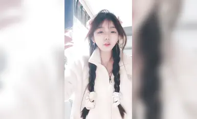 2025년 3월 최신, 두인 인터넷 연예인 여신이 바다로 간다[작은 욕심쟁이 고양이] 너무 예뻐서 첫눈에 반할 수밖에 없을 거야, 진짜 슈퍼 대조적인 미인이야, 아주 부드럽고 완전히 벗은 거야(5)