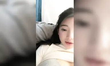 【真实露脸学生妹】土豪重金定制，高颜校花级美女【大二学妹】福利，教室课堂上露奶，宿舍露出自慰，绝品馒头逼(5)