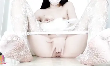 点点【白丝洛丽塔】手淫自慰喷水_白虎穴深插淫水狂喷